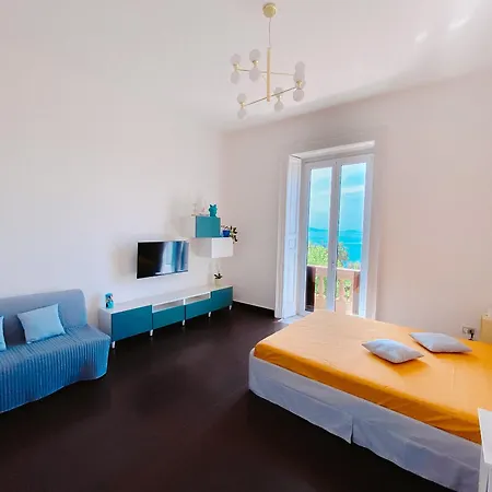 Blue Sea View Apartment *