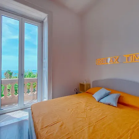 Blue Sea View Apartment Salerno